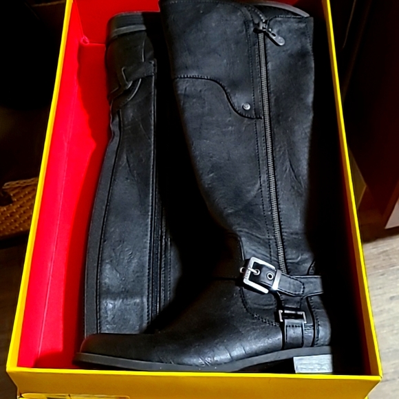 GUESS BOOTS - Picture 1 of 8